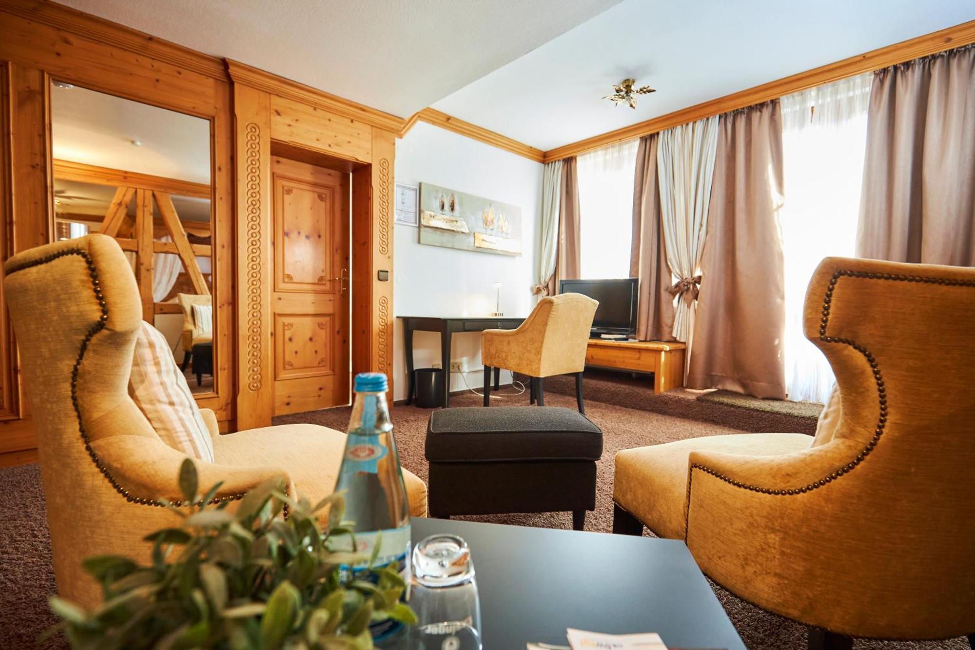 Flair Hotel Vier Jahreszeiten Bad Urach Εξωτερικό φωτογραφία