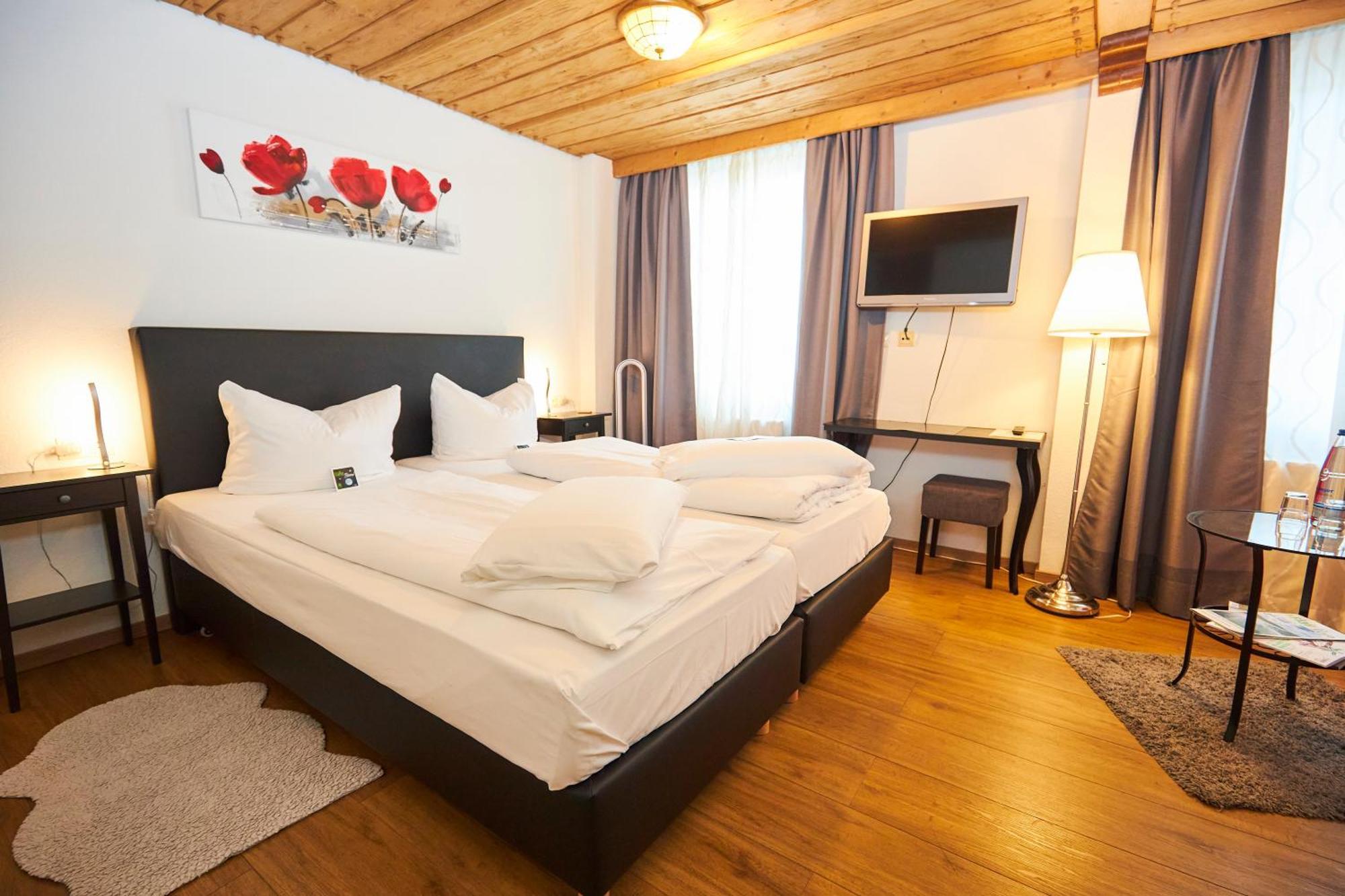 Flair Hotel Vier Jahreszeiten Bad Urach Εξωτερικό φωτογραφία